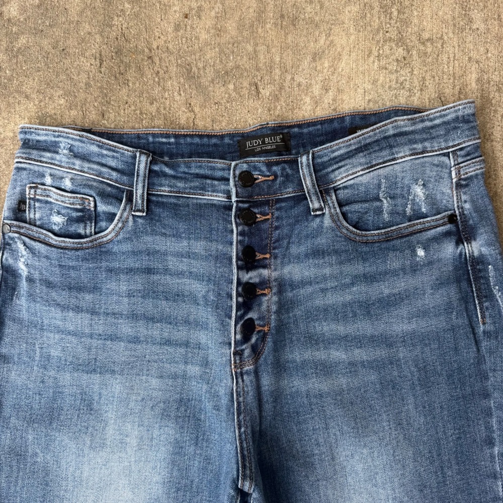 Judy Blue Wide Leg Distressed Jeans Medium Wash Button Fly JB82509MD Size 15/32 - Picture 3 of 11